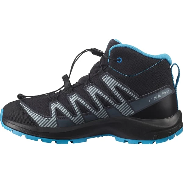 SALOMON XA PRO V8 MID CSWP JR BLACK/MONUMENT/HAWAIIAN OCEAN 22 5 SALOMON XA PRO V8 MID CSWP JR BLACK/MONUMENT/HAWAIIAN OCEAN 22 – Image 3